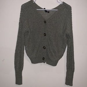 Moon & Madison green button sweater size small.